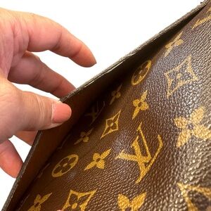 Louis Vuitton St. Cloud